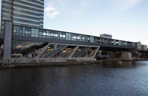 Spacious 2-Bedroom Apartment near Canary Wharf - London Ideal for Business, Leisure & Long Stays - Foto 39