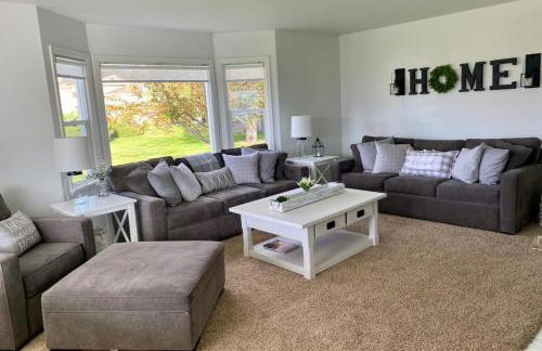 Farmhouse Minus the Farm - Foto 2