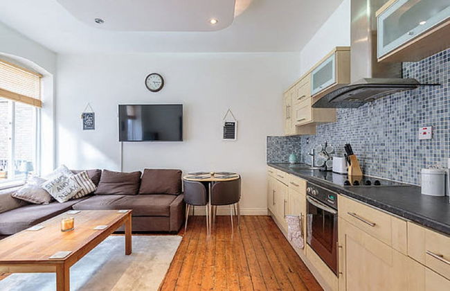 Luxury Central Newcastle Apartment 20 - Photo 9