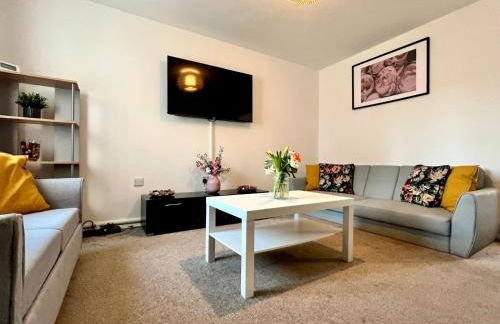 Delightfully decorated cosy two bedroom family home Great transport links to central London - Foto 2