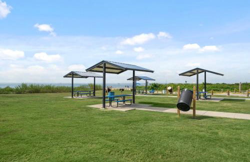 Sandy Private Beach Oasis Close to Kemah Boardwalk & NASA 5 STAR SUPER HOST - Foto 17