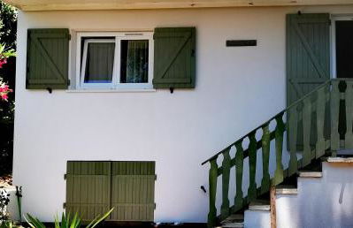 Maisonnette au calme sous les pins avec jardin , parking et piscine - Foto 7