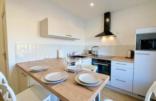 D-Day Suites - Photo 36