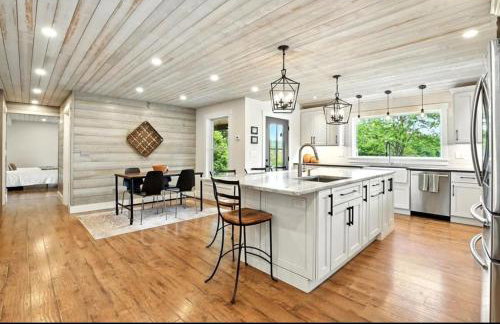 Big Meadow Farm at New London and Pleasant Lake - Foto 4