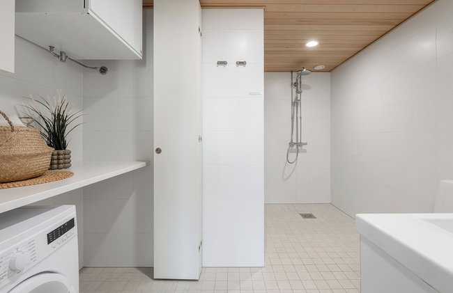 Stylish New 1BR Home with Sauna, Hosts 5 Guests - Photo 25