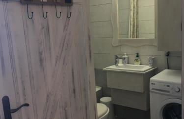 Elata Stone House - Photo 50