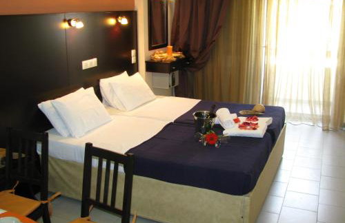 Villa Kokkinos - Photo 16