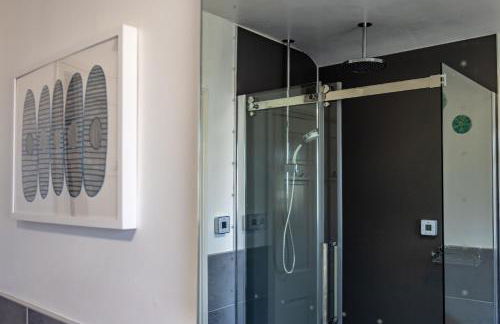 Vibrant 2 Bed, 2 Bath Home, Just Minutes to Town! - Foto 52