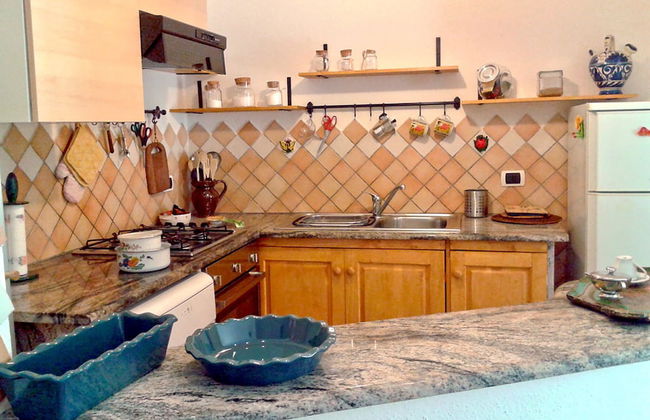 Three-room Apartment With Parking - Photo 6