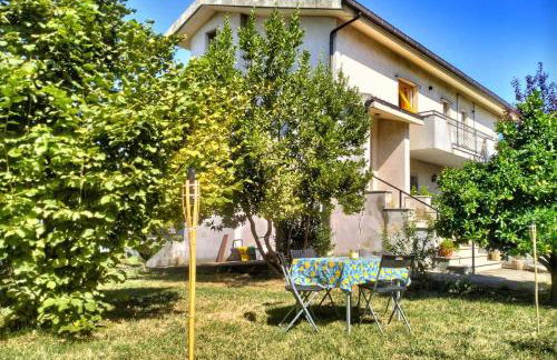 Da Jack, Apartment with garden and parking, Penne Ideal for families and pets - Foto 1