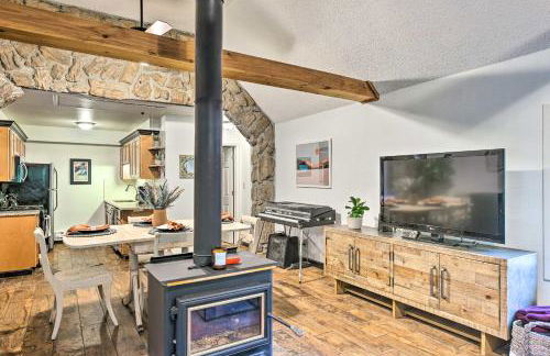 Creekside Morrison Cabin about 9 Mi to Red Rocks Park! - Foto 7