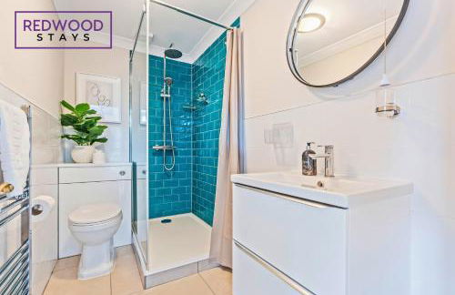 Cozy Family & Contractor Home 3X FREE Parking by Redwood Stays - Foto 42