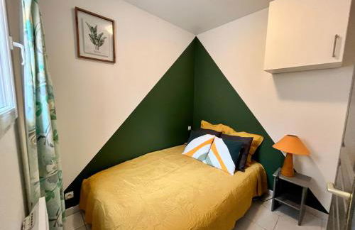 BARCARESA-Villa de Louis piscine vue mer, Lydia et plage - Foto 13