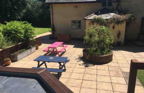 5-Bed Home - Sleeps 12 Pool Garden & Play Area - Foto 16