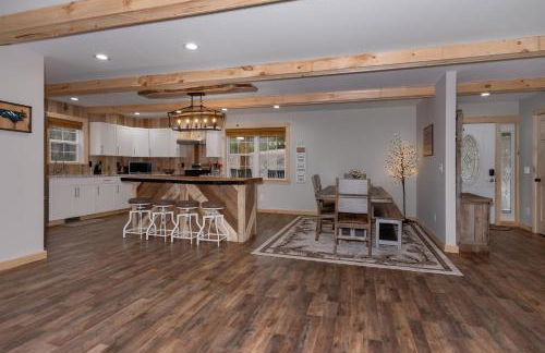 Boone Getaway Dog Friendly, Hot Tub, Fire Pit! - Foto 20