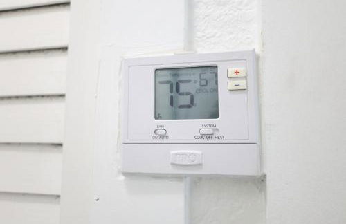 GREAT Luxe House NEAR Downtown & Marina in Miami - Photo 35