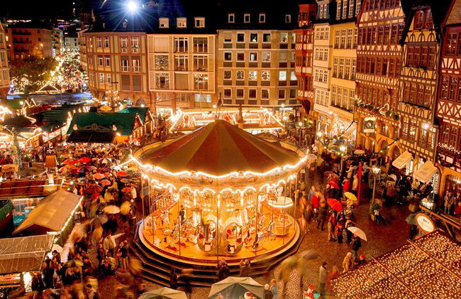 Private Christmas Walking Tour of Frankfurt with Bethmännchen - Photo 7