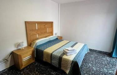 3 dormitorios. Terraza. Bus stop - Foto 2