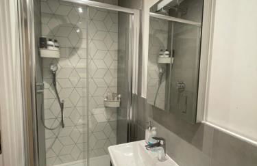 London Heathrow Airport Apartment Voyager House Terminal 12345 - EV electric and Parking available - Foto 11