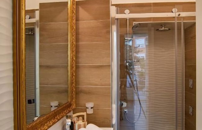 Luxury Apartment with SPA - Photo 16