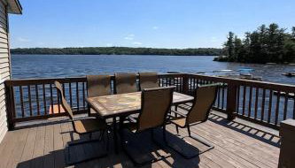 Lakeside Lodge- Newly Renovated Cabin on Black Lake - Foto 2