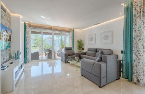 Hanami Alcazaba Beach Penthouse - Photo 8