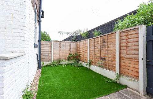 Spacious Comfortable house close to Etihad+parking - Foto 16