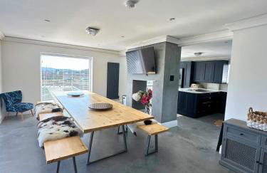 Charmandene - Luxury 5 Bed with Pool and Gated Parking - Foto 8