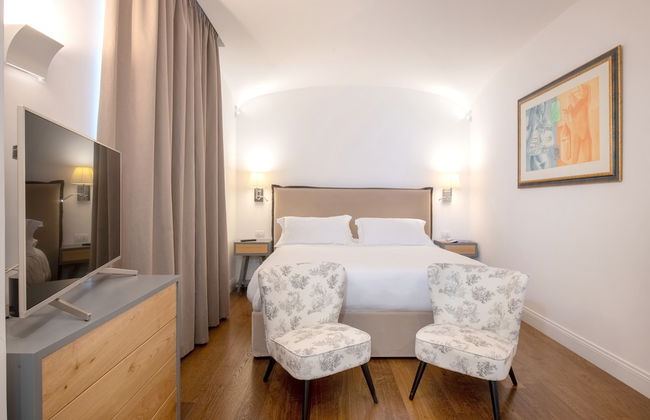 Luxury Apartment with Penthouse and Pool - Photo 5