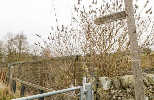 Flat Above 27 - Photo 27