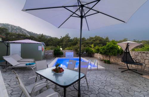 Greek Style Ground Floor Apartment & Pool - Foto 11