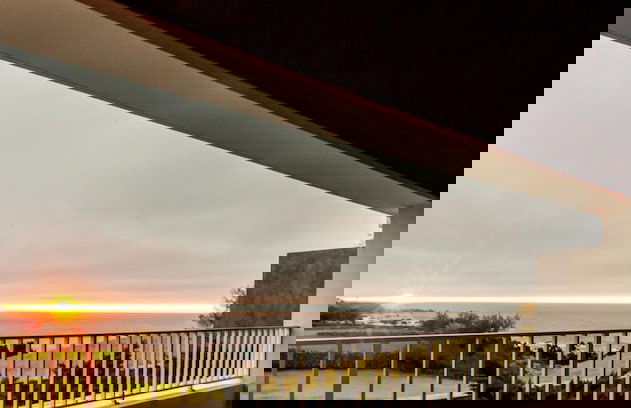 Quinta do Mar - Watch The Sun Rise Over The Ocean - Photo 9