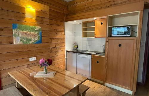 T2 classé 3 étoiles coeur de village et Piscine ext - Foto 3