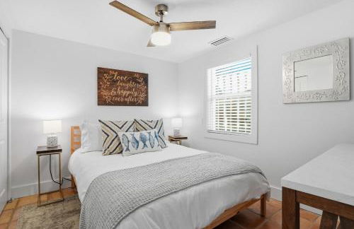 Canal-Front Oasis in Terra Ceia Pool, Patio, Dock - Foto 17