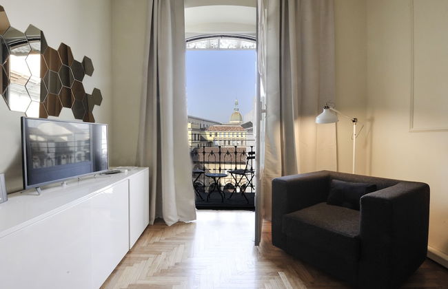 At Home Heart of Milan - Design Duomo Apartment - Photo 14