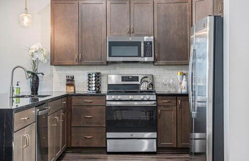 Modern 3-Story Townhome - Foto 23