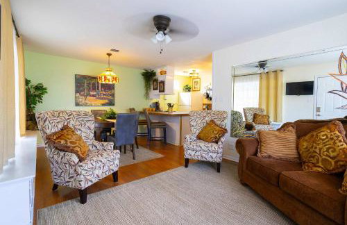 Mariposa Monarch - Walk to River - Foto 1