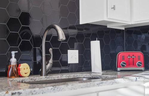 MTB Haven Minutes to Coler and Downtown - Foto 11