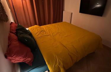 PARIS-MONTROUGE Magnifique appartement- très cosy pour 1 - 6 personnes refait à NEUF -ENTIRE APARTMENT LUXURIOUS AND WARM -Montrouge Paris 14ème - Proche Aéroport Orly Parc Expositions Porte de Versailles FREE WIFI GRATUIT - Foto 30