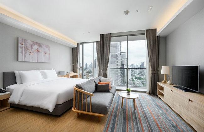 Oakwood Suites Bangkok - Photo 18