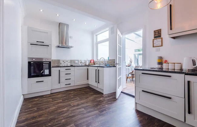 Elegant 2BD Family Retreat Blackpool Town! - Foto 6