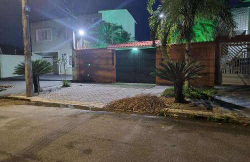 Casa Premium Piscina Privativa Gigante com Escorregador Próxima à Praia - Foto 37