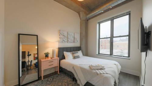 Spacious 2BR South Loop Suite with Skyline View, Optional Parking and Gym Access Close to McCormick Place, Grant Park, Museum Campus & CTA Lines - Foto 4