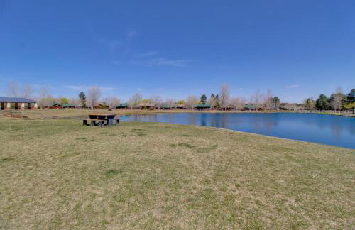 Families Welcome! Overgaard Cabin with Playground - Foto 21