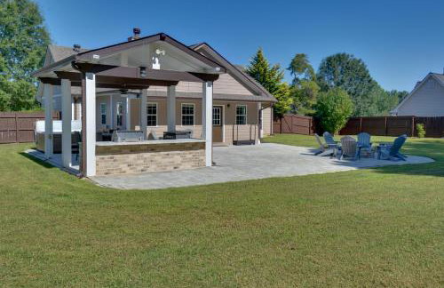 Spacious Winder Getaway with Hot Tub and Game Room! - Foto 26