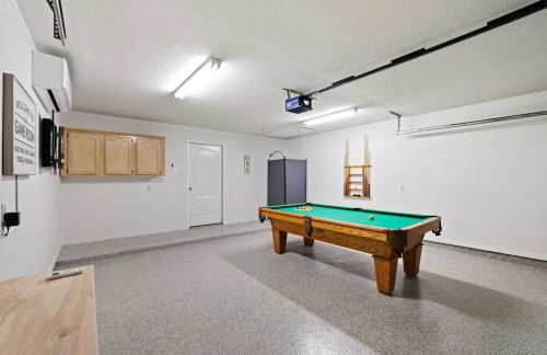 Relaxing Family Retreat With Private Pool, Grill & Game Room - Foto 15