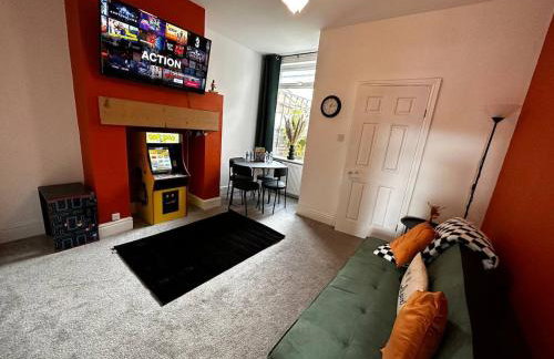 Manchester 3BR House Contractor Hospital Uni - Foto 1