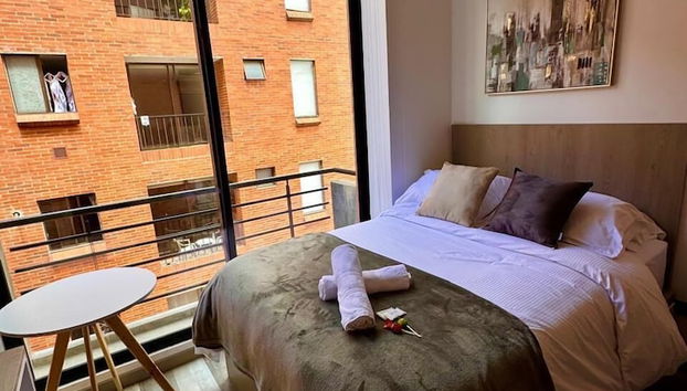 514- Estudio luminoso con balcón - Foto 4, Habitación