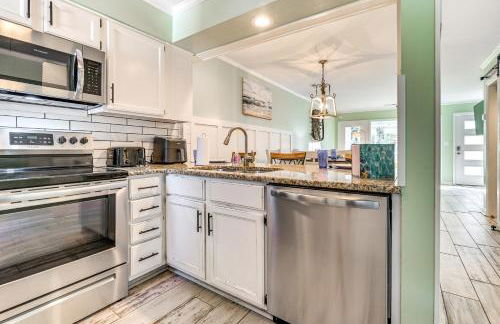 Chic Murrells Inlet Getaway about 2 Mi to Marsh Walk! - Foto 9