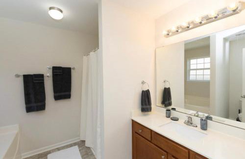 Welcome Families and Pets! 30 nights Entire Home - Foto 14